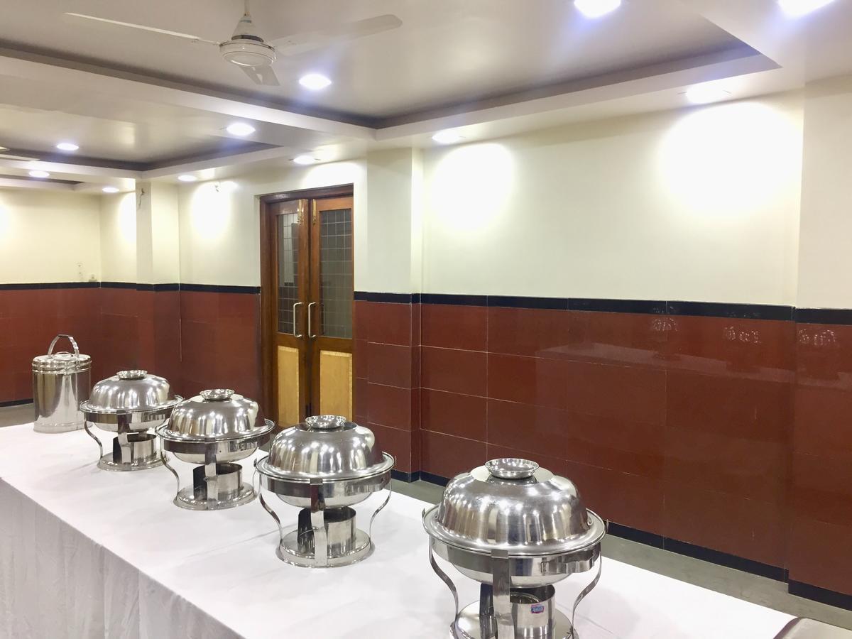 Hotel New Uttam Hira Palace Nashik Exterior foto