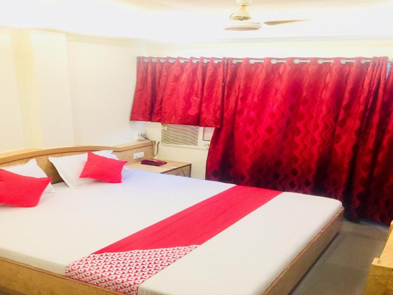 Hotel New Uttam Hira Palace Nashik Exterior foto